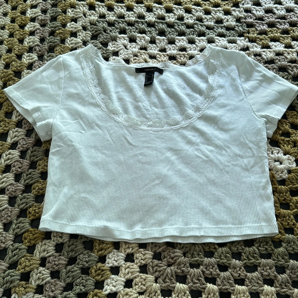 Forever 21 crop tee